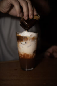 Preparing Iced Moccaccino in Casa Mundo Verde
